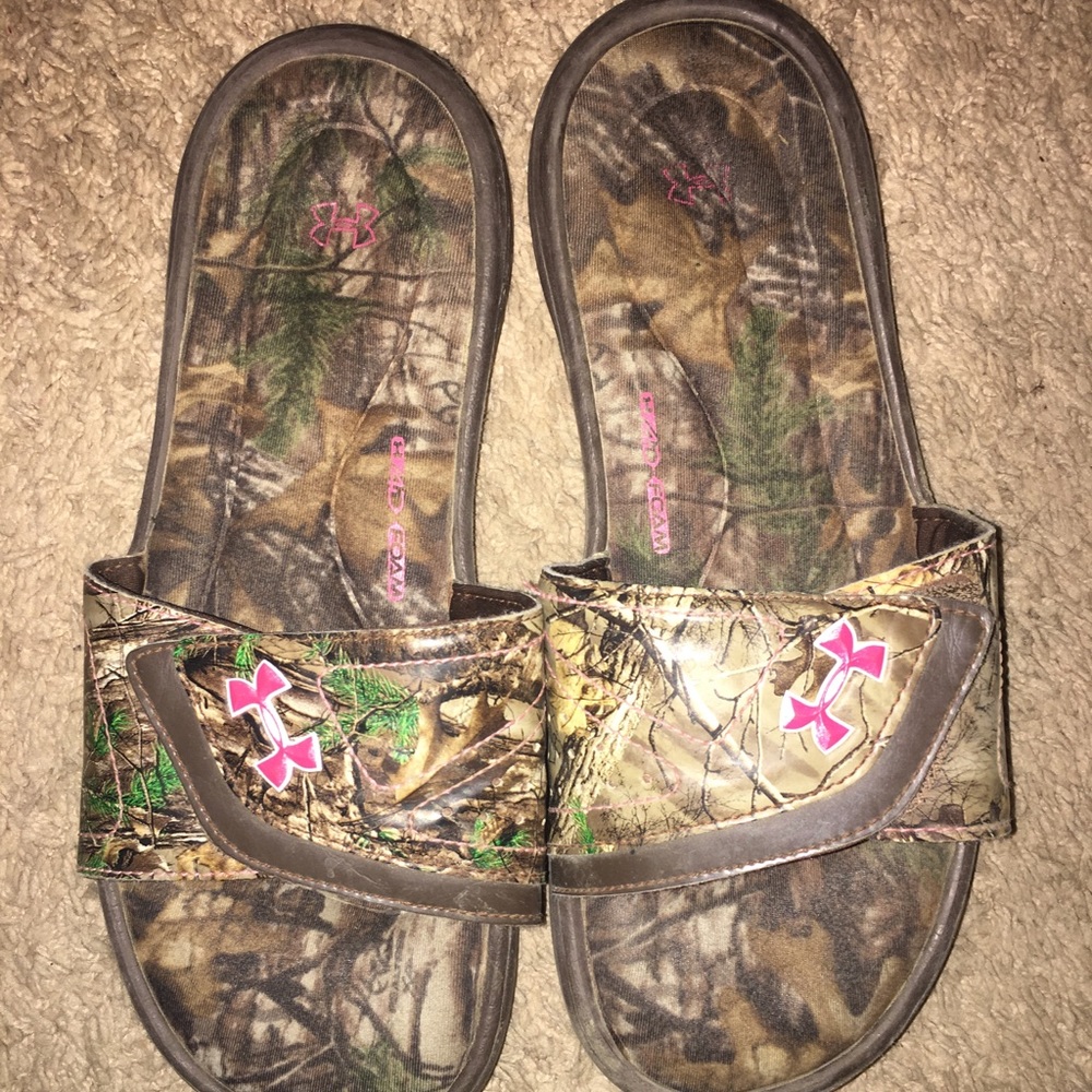 Under Armour memory foam slides!